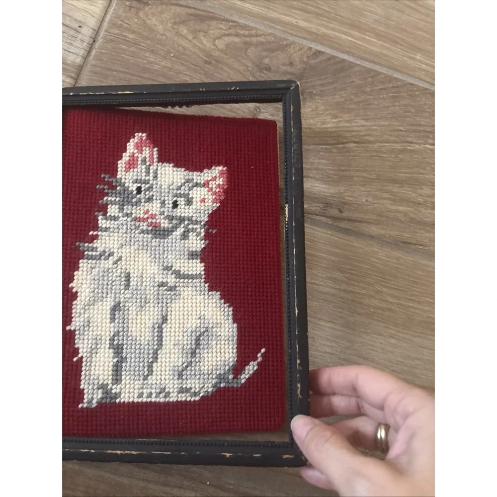 Vintage Cat Needlepoint Red White Yarn Picture Portrait Black Frame 8x10” Approx